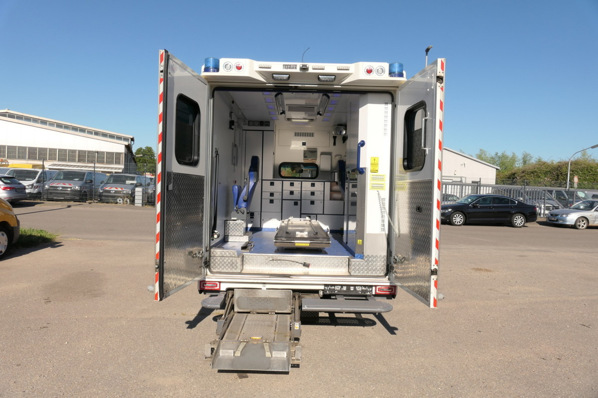 Ambulancia MERCEDES-BENZ Sprinter 519 CDI Klima Krankenwagen: foto 13