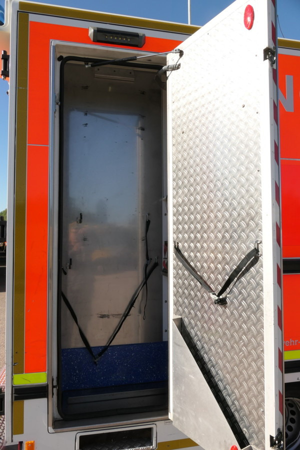 Ambulancia MERCEDES-BENZ Sprinter 519 CDI Klima Krankenwagen: foto 11