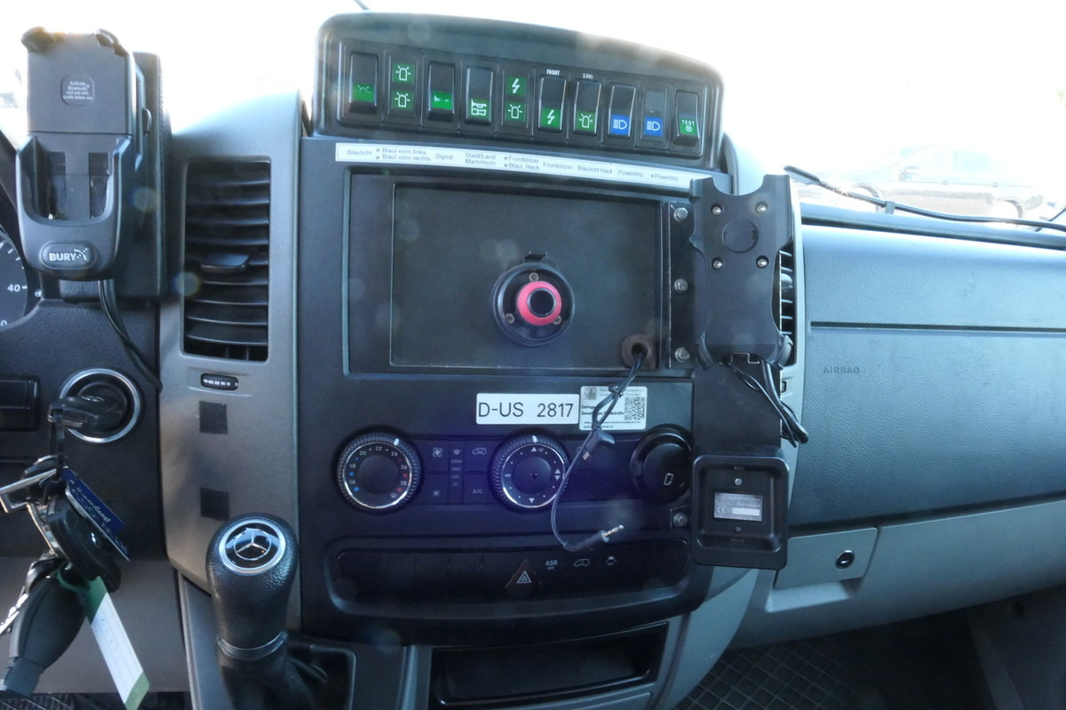 Ambulancia MERCEDES-BENZ Sprinter 519 CDI Klima Krankenwagen: foto 18