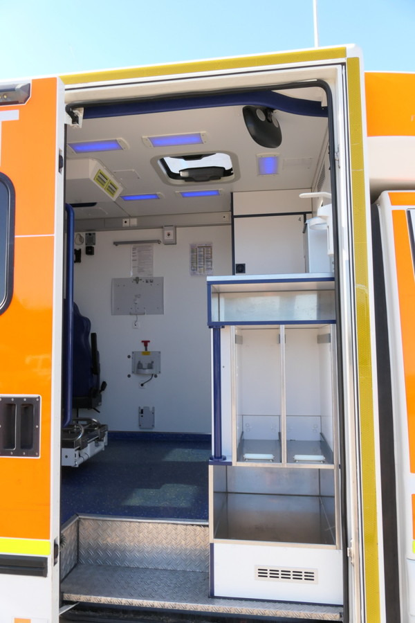 Ambulancia MERCEDES-BENZ Sprinter 519 CDI Klima Krankenwagen: foto 8
