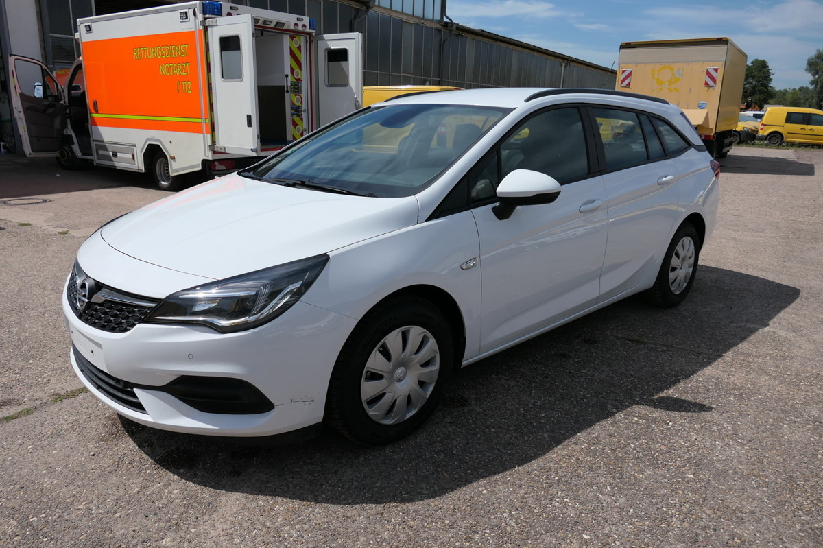 OPEL Astra Sports Tourer 1.5 CDTI KLIMA - Coche: foto 2 OPEL Astra Sports Tourer 1.5 CDTI KLIMA - Coche: foto 2