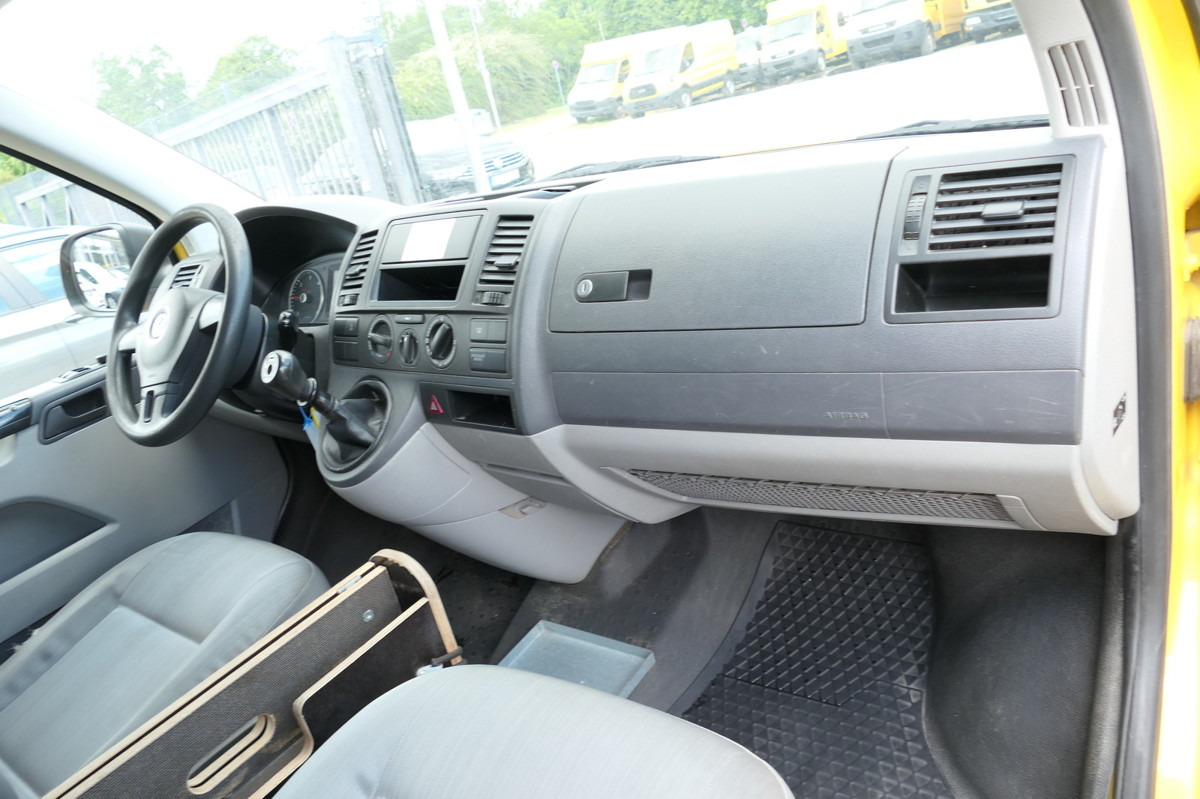 Furgoneta pequeña VW T5 Transporter 2.0 TDI 2-Sitzer PARKTRONIK EURO5: foto 8 Furgoneta pequeña VW T5 Transporter 2.0 TDI 2-Sitzer PARKTRONIK EURO5: foto 8