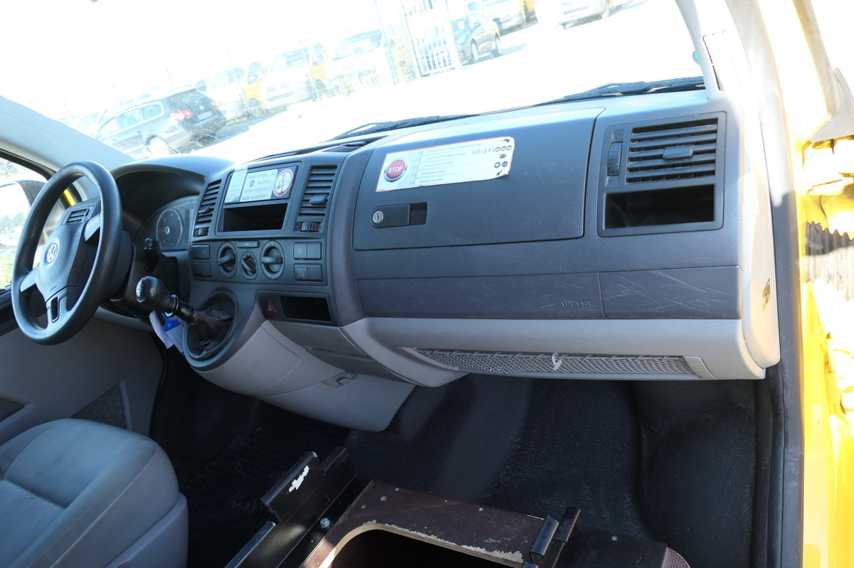 Furgoneta pequeña VW T5 Transporter 2.0 TDI PARKTRONIK 2xSCHIEBETÜR C: foto 11 Furgoneta pequeña VW T5 Transporter 2.0 TDI PARKTRONIK 2xSCHIEBETÜR C: foto 11