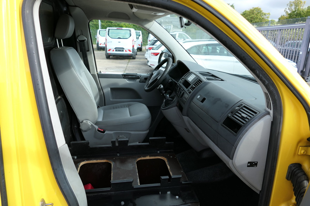 Furgoneta pequeña VW T5 Transporter 2.0 TDI PARKTRONIK EURO-5 2xSCHIE: foto 6 Furgoneta pequeña VW T5 Transporter 2.0 TDI PARKTRONIK EURO-5 2xSCHIE: foto 6
