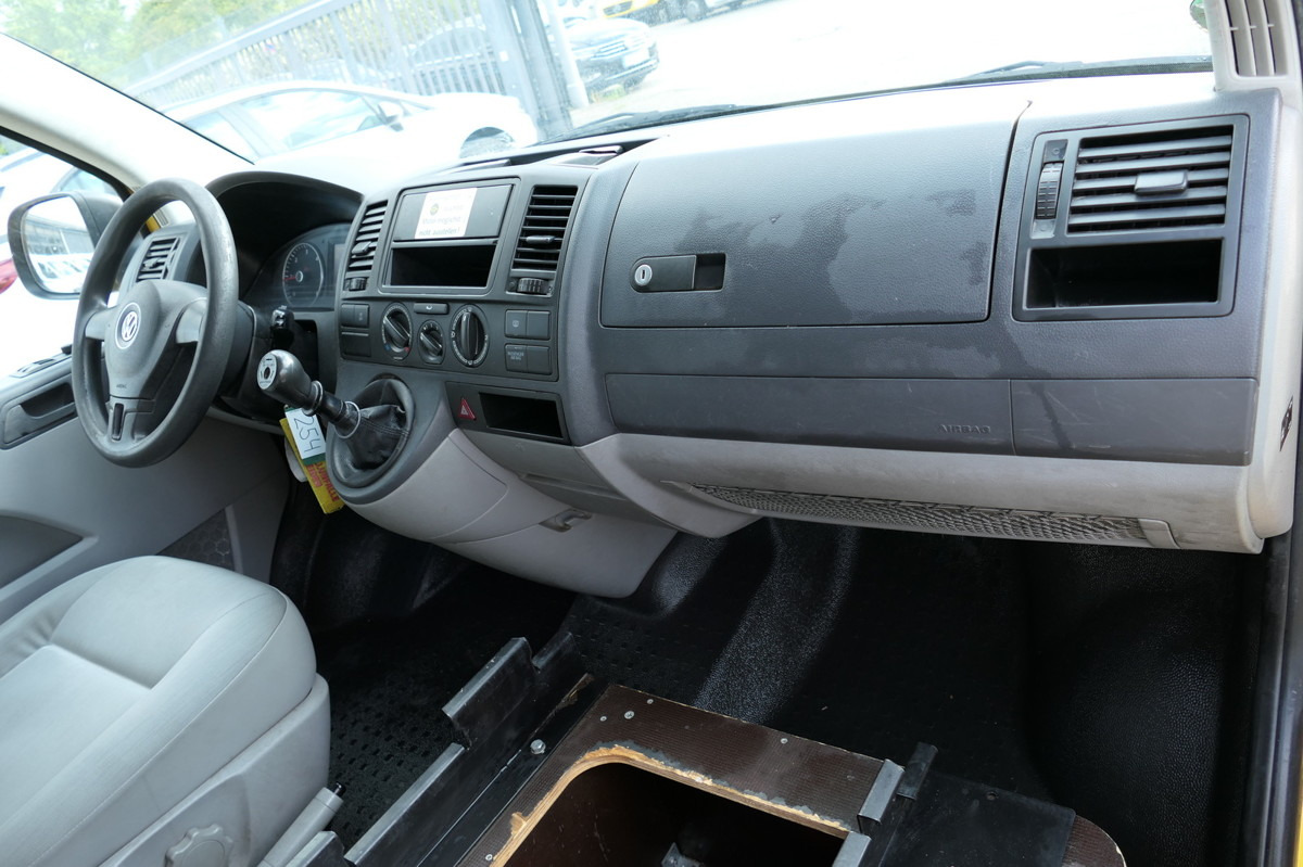 Furgoneta pequeña VW T5 Transporter 2.0 TDI PARKTRONIK EURO-5 2xSCHIE: foto 7 Furgoneta pequeña VW T5 Transporter 2.0 TDI PARKTRONIK EURO-5 2xSCHIE: foto 7