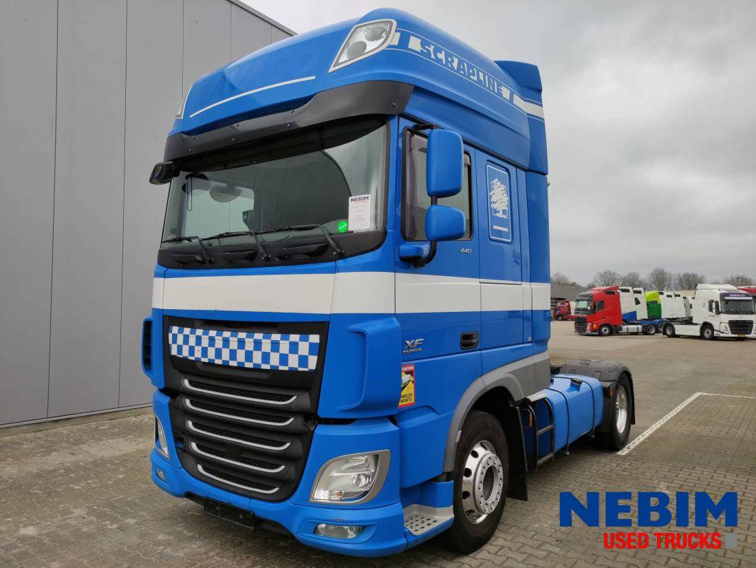 Cabeza tractora DAF XF 440 4X2 - Super Space Cab: foto 1