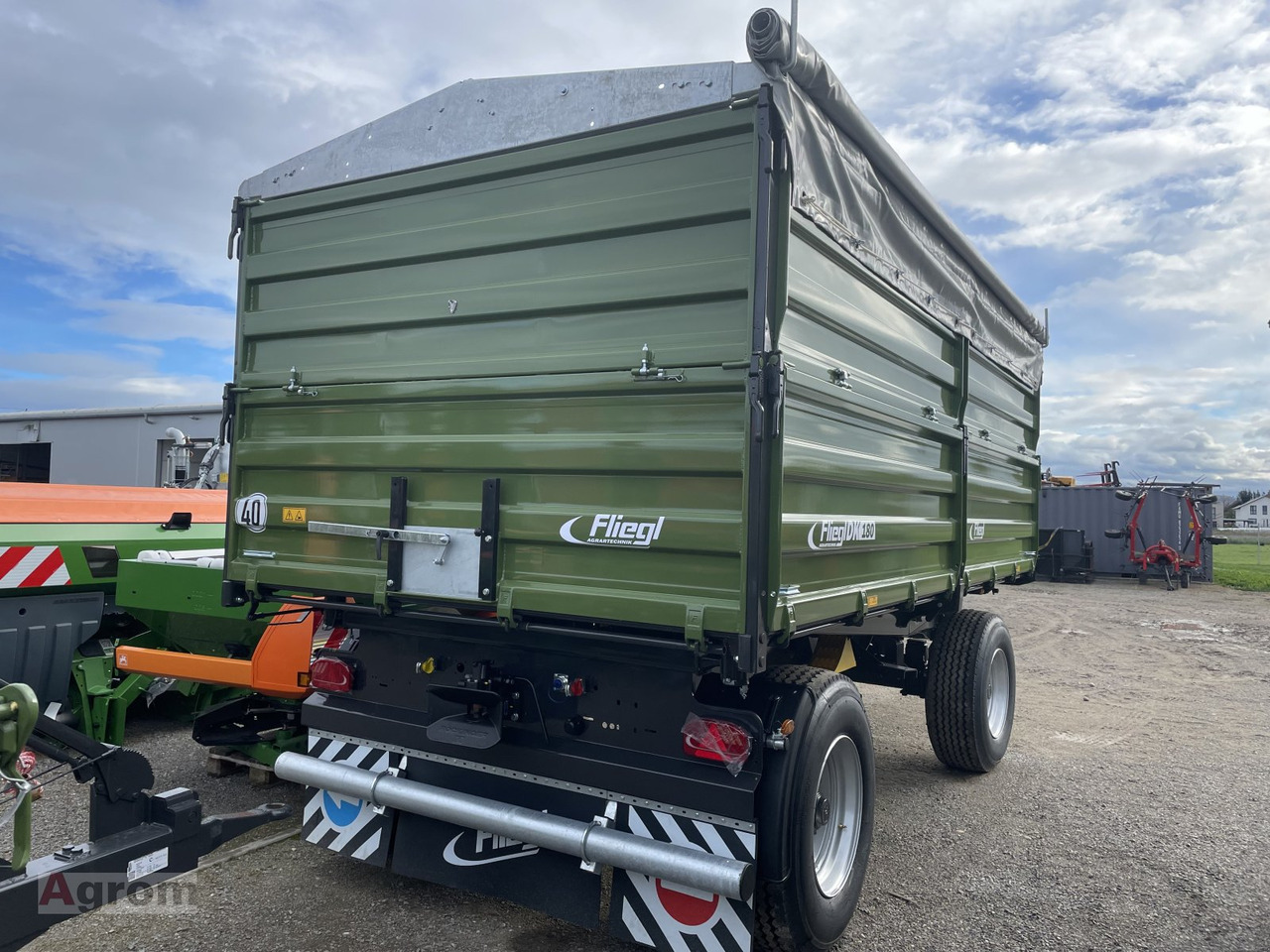 Fliegl DK 180 XL - Remolque volquete agrícola: foto 3 Fliegl DK 180 XL - Remolque volquete agrícola: foto 3
