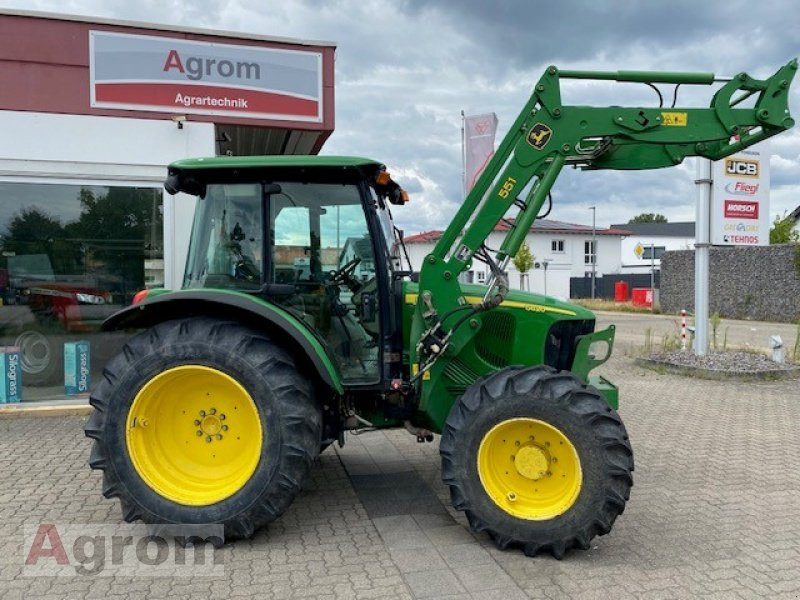 John Deere 5620 Premium - Tractor: foto 2 John Deere 5620 Premium - Tractor: foto 2