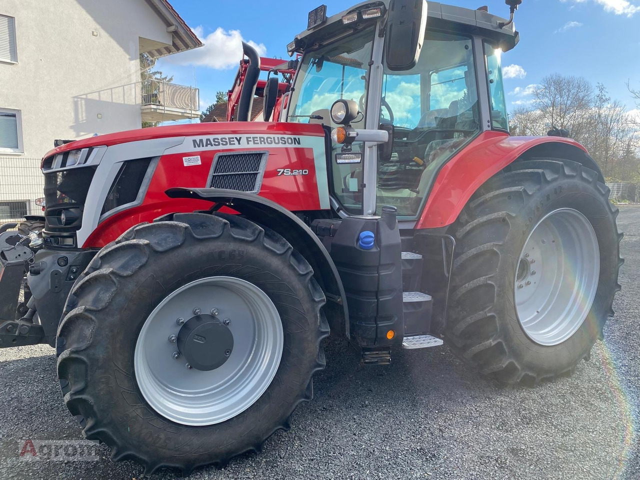 Massey Ferguson 7S.210 Dyna-VT EXCLUSIVE - Tractor: foto 1 Massey Ferguson 7S.210 Dyna-VT EXCLUSIVE - Tractor: foto 1