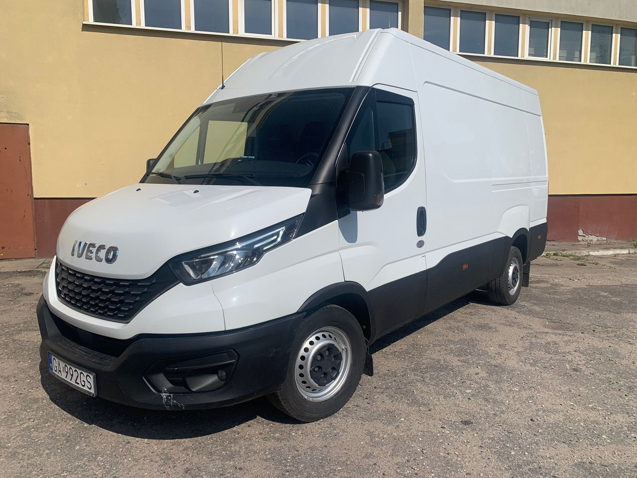 IVECO DAILY - Furgón: foto 1 IVECO DAILY - Furgón: foto 1