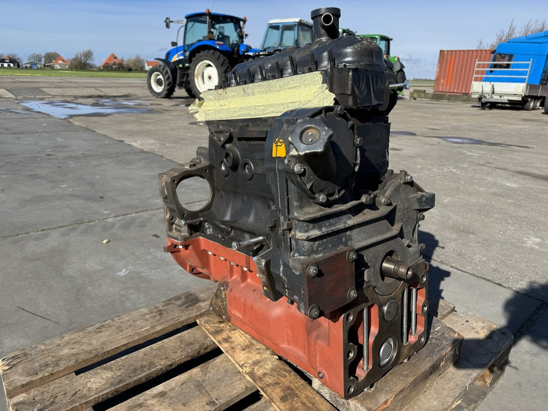 Fiat 8045 - Motor: foto 2 Fiat 8045 - Motor: foto 2