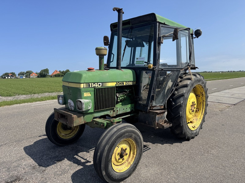 John Deere 1140 - Tractor: foto 1 John Deere 1140 - Tractor: foto 1