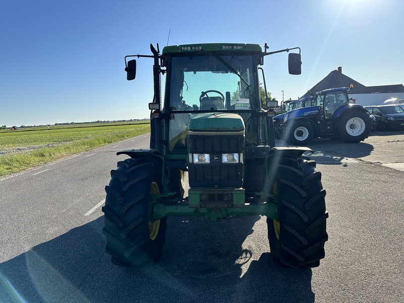 John Deere 6400 - Tractor: foto 2 John Deere 6400 - Tractor: foto 2