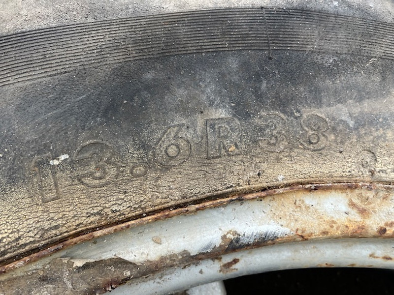 Kleber 13.6 R38 - Llanta: foto 2 Kleber 13.6 R38 - Llanta: foto 2