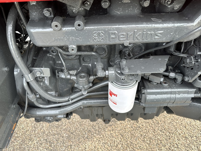 Massey Ferguson 375 - Tractor: foto 5 Massey Ferguson 375 - Tractor: foto 5