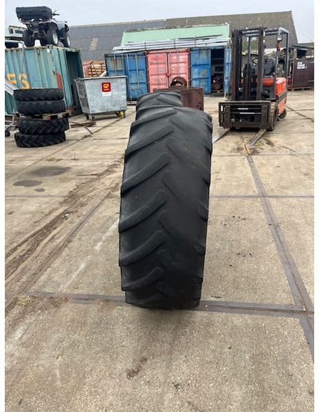 Michelin 480\65 R28 X M100 - Llanta: foto 3 Michelin 480\65 R28 X M100 - Llanta: foto 3