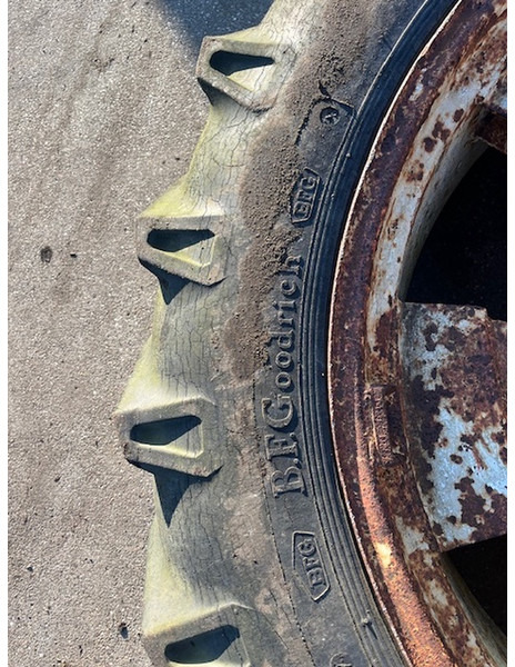 Michelin en goodrich 16.6 R38 - Neumático: foto 4 Michelin en goodrich 16.6 R38 - Neumático: foto 4