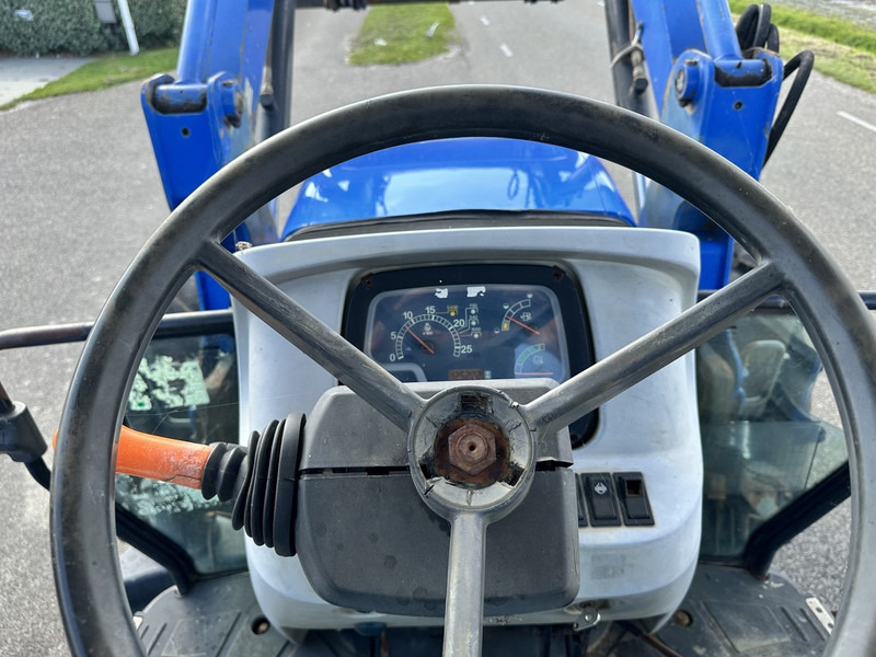 Tractor New Holland TD5.100: foto 9 Tractor New Holland TD5.100: foto 9