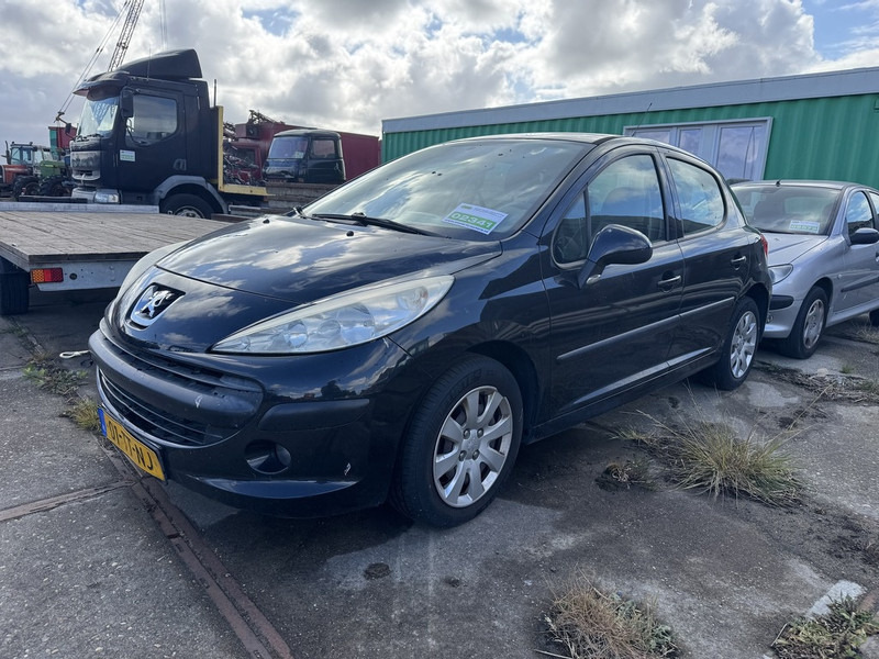 Peugeot 207 - Coche: foto 1 Peugeot 207 - Coche: foto 1