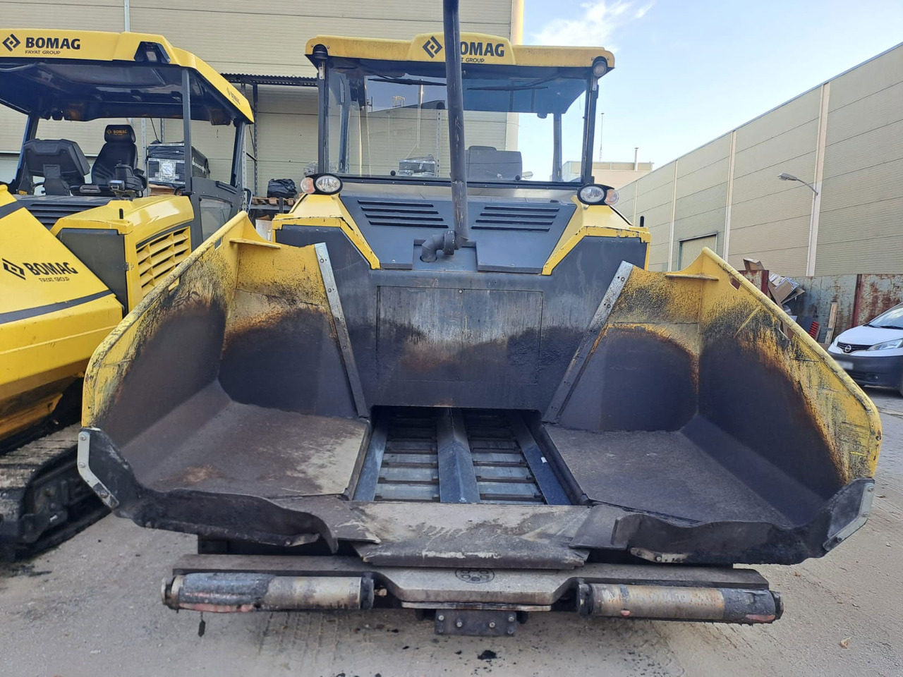 Bomag BF600 P-2 - Pavimentadora de asfalto: foto 4 Bomag BF600 P-2 - Pavimentadora de asfalto: foto 4