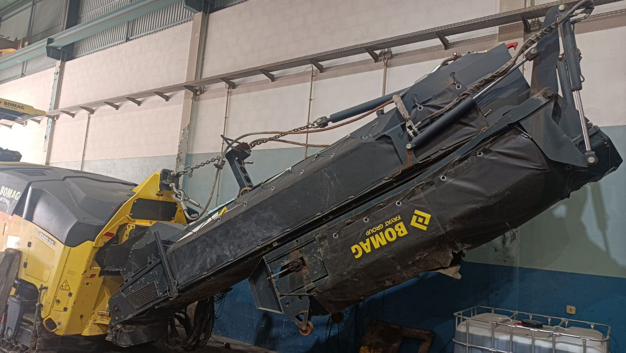 Bomag BM 1300/35 - Fresadora en frío: foto 5 Bomag BM 1300/35 - Fresadora en frío: foto 5