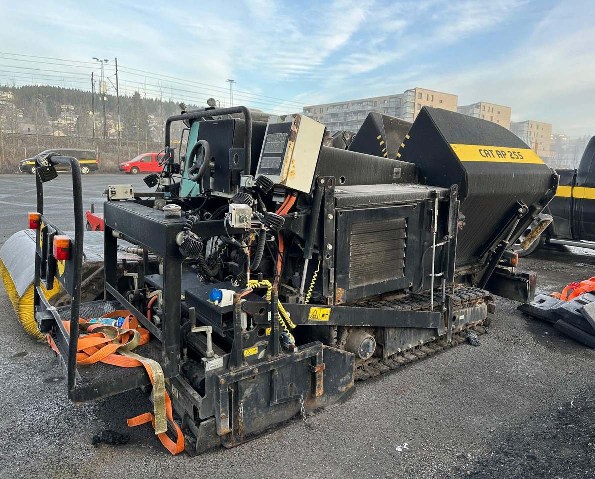 Caterpillar AP255 - Pavimentadora de asfalto: foto 2 Caterpillar AP255 - Pavimentadora de asfalto: foto 2