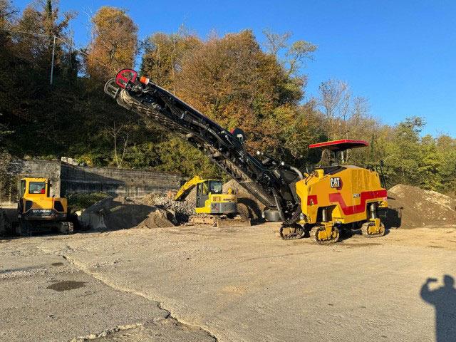 Caterpillar PM-313 - Fresadora en frío: foto 1 Caterpillar PM-313 - Fresadora en frío: foto 1