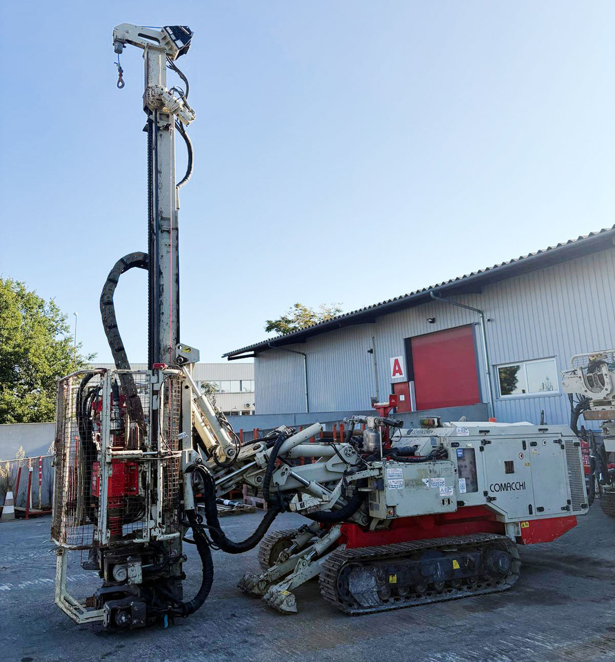 Comacchio MC8 - Martillo de hinca de pilotes: foto 1 Comacchio MC8 - Martillo de hinca de pilotes: foto 1