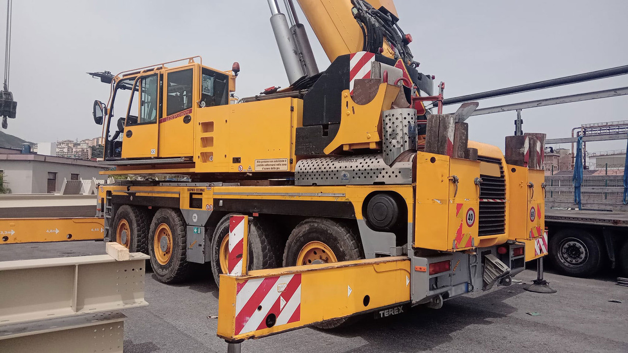 Demag AC 70 City - Autogrúa: foto 3 Demag AC 70 City - Autogrúa: foto 3