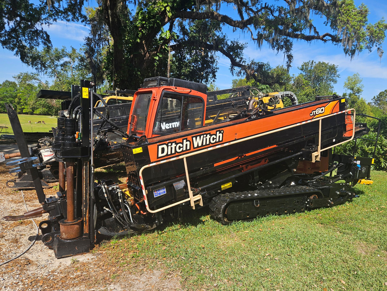 Ditch Witch JT60 - Perforadora direccional horizontal: foto 1 Ditch Witch JT60 - Perforadora direccional horizontal: foto 1