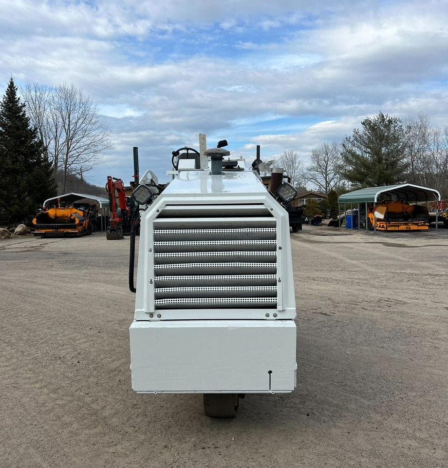 Ditch Witch W 500 - Fresadora en frío: foto 4 Ditch Witch W 500 - Fresadora en frío: foto 4