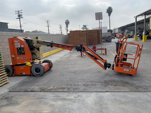 JLG E300AJP - Cargadora de ruedas telescópica: foto 3 JLG E300AJP - Cargadora de ruedas telescópica: foto 3
