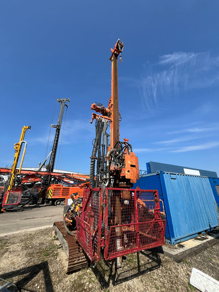 Klemm KR 709-1 - Martillo de hinca de pilotes: foto 3 Klemm KR 709-1 - Martillo de hinca de pilotes: foto 3