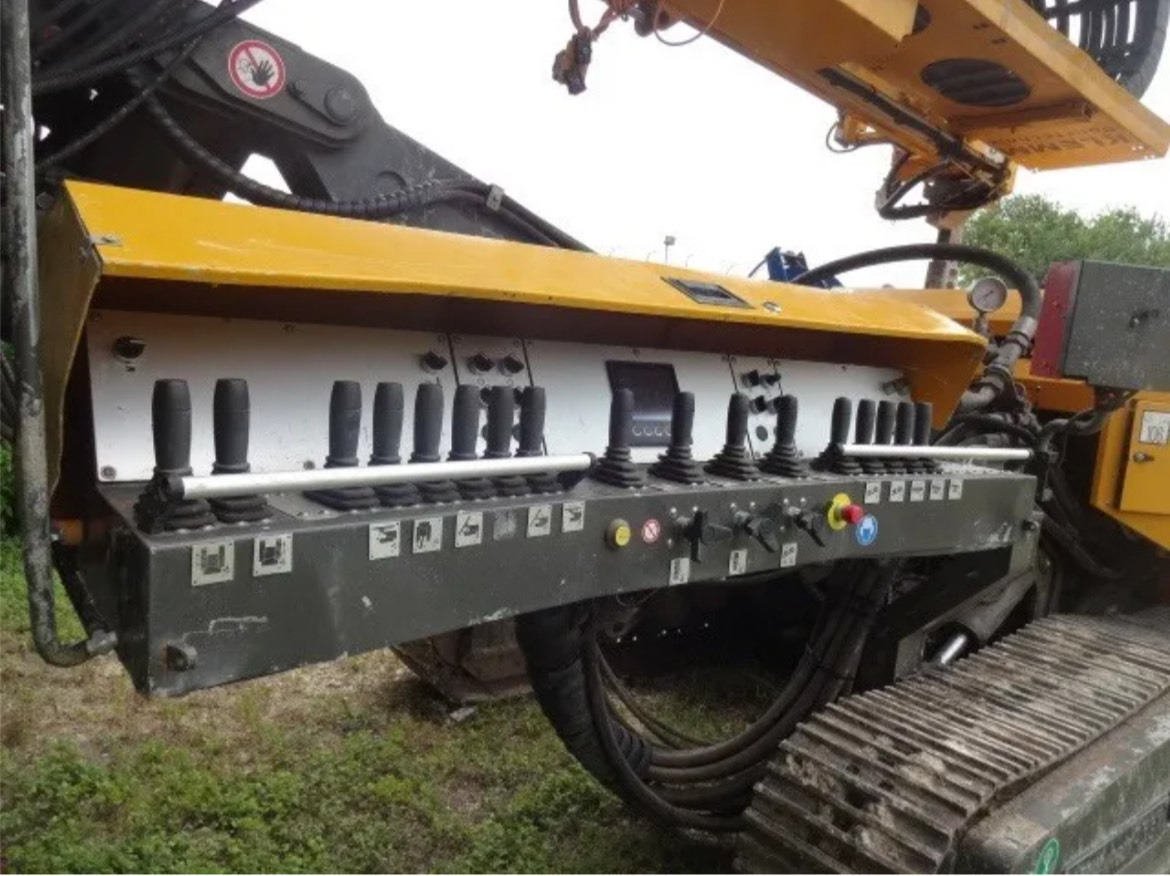 Klemm KR 801-3GK - Martillo de hinca de pilotes: foto 5 Klemm KR 801-3GK - Martillo de hinca de pilotes: foto 5