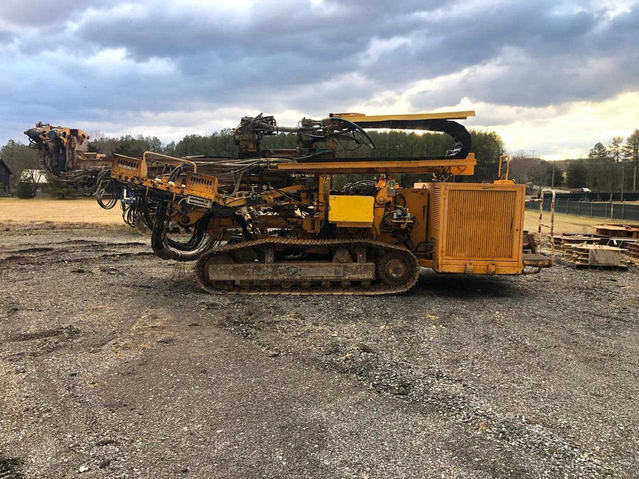 Klemm KR 806-3D - Martillo de hinca de pilotes: foto 3 Klemm KR 806-3D - Martillo de hinca de pilotes: foto 3