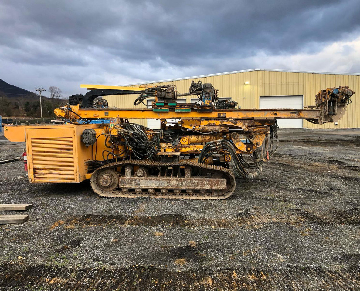 Klemm KR 806-3D - Martillo de hinca de pilotes: foto 2 Klemm KR 806-3D - Martillo de hinca de pilotes: foto 2