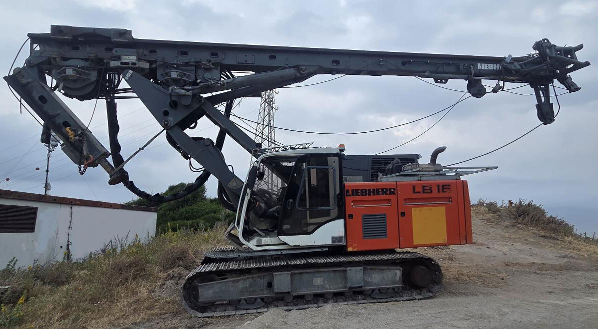 Liebherr LB16 - Martillo de hinca de pilotes: foto 1 Liebherr LB16 - Martillo de hinca de pilotes: foto 1