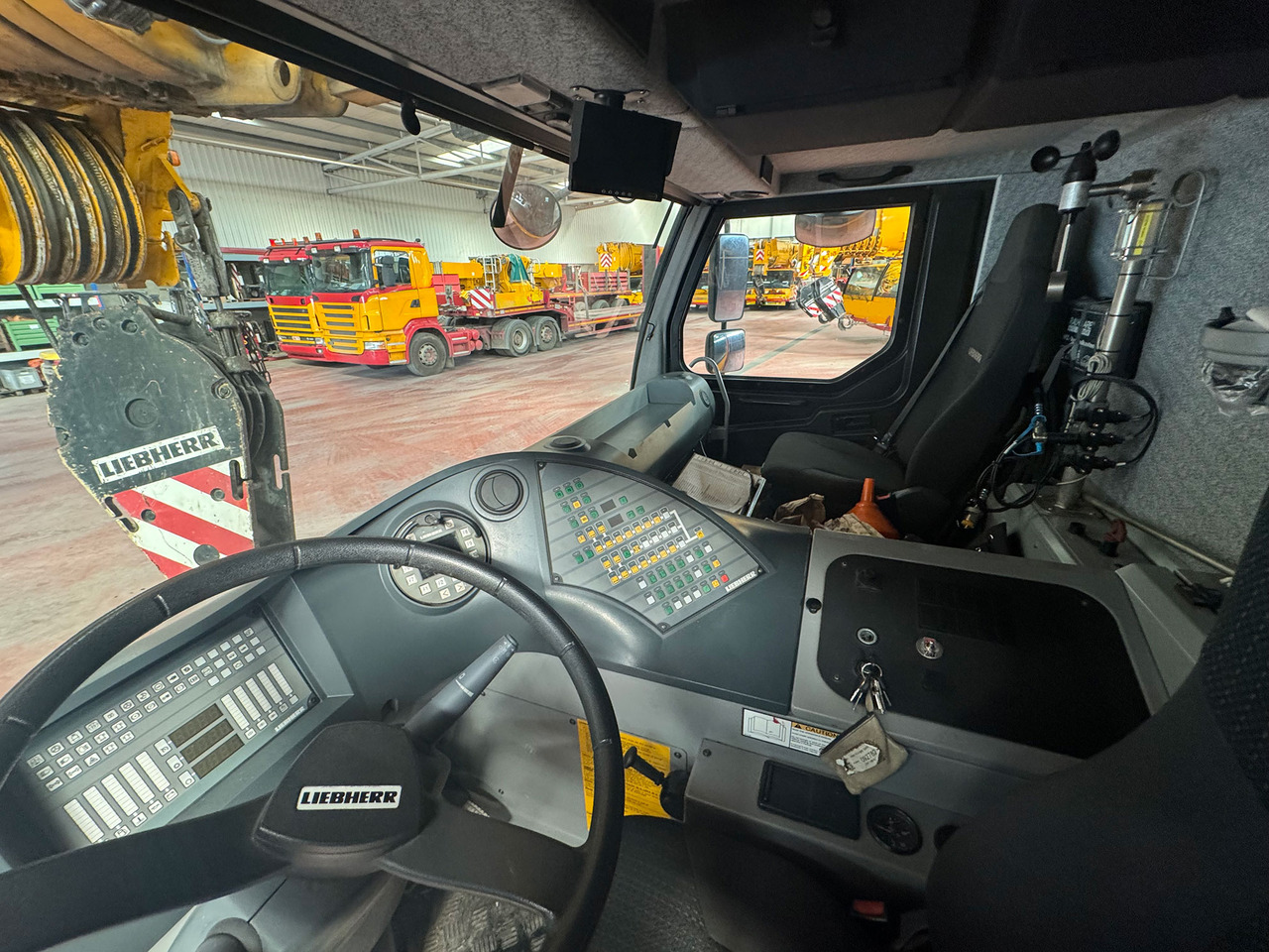 Autogrúa Liebherr LTM 1100-5.2: foto 6 Autogrúa Liebherr LTM 1100-5.2: foto 6