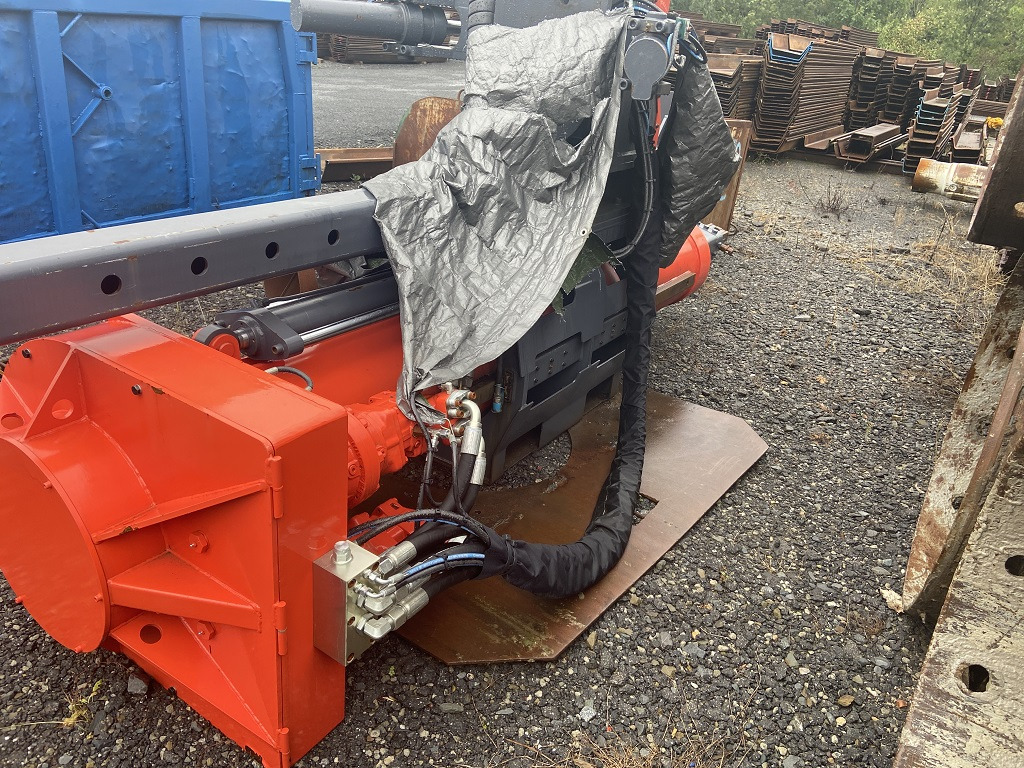 Movax TAD-32 - Martillo de hinca de pilotes: foto 4 Movax TAD-32 - Martillo de hinca de pilotes: foto 4