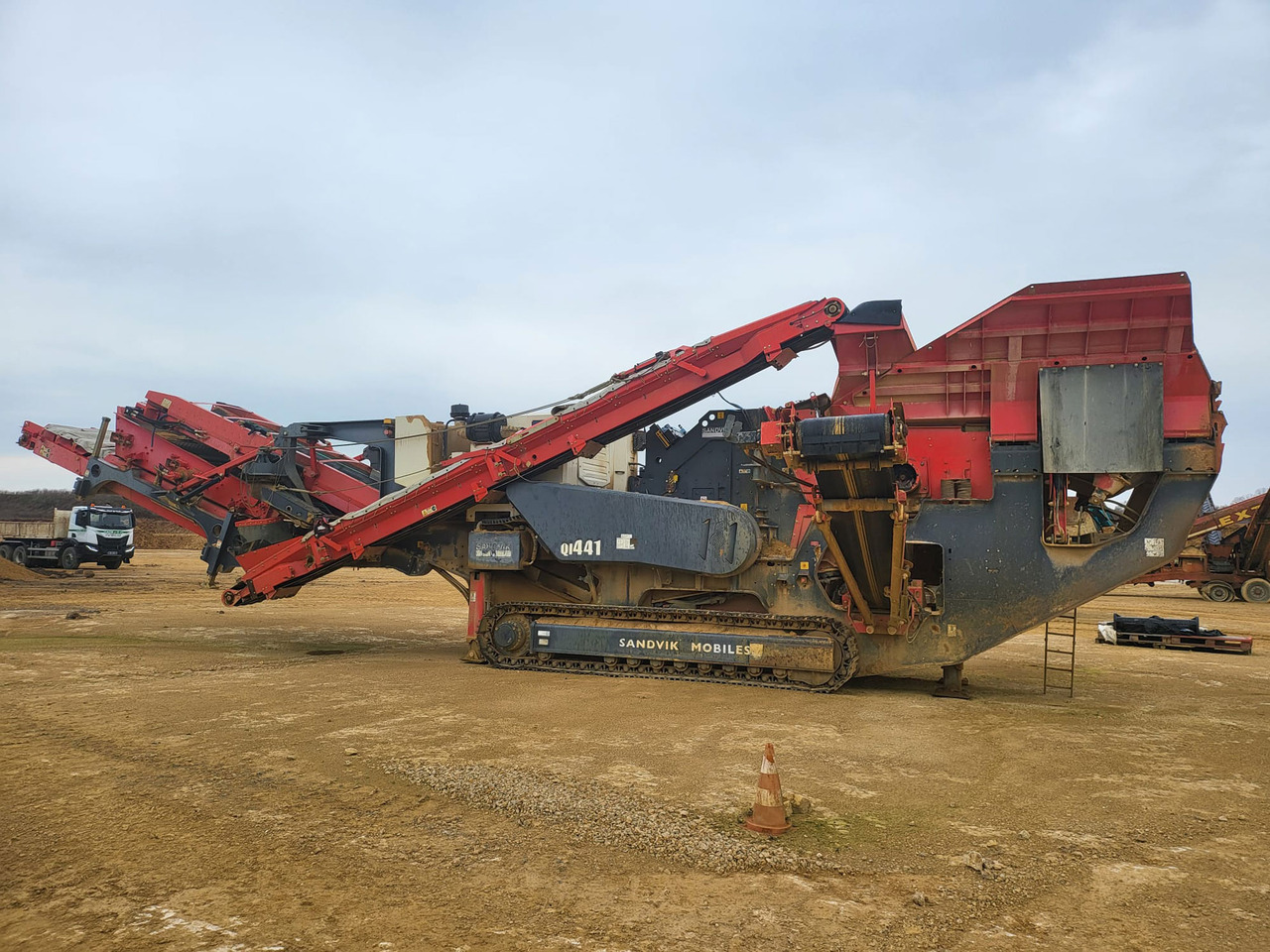 Sandvik QI441 HSSD - Trituradora de impacto: foto 2 Sandvik QI441 HSSD - Trituradora de impacto: foto 2
