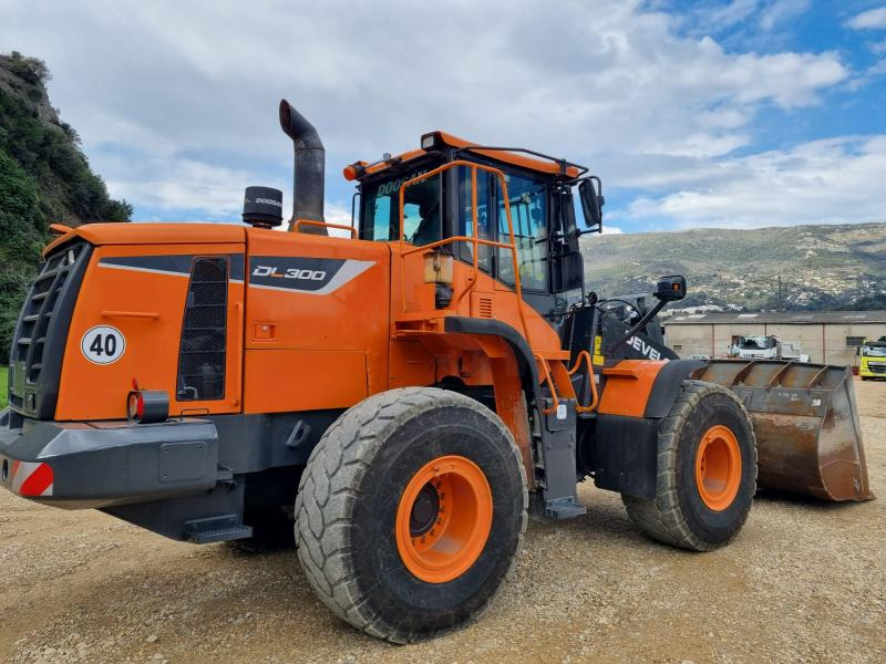 Doosan DL300 - Cargadora de ruedas: foto 2 Doosan DL300 - Cargadora de ruedas: foto 2