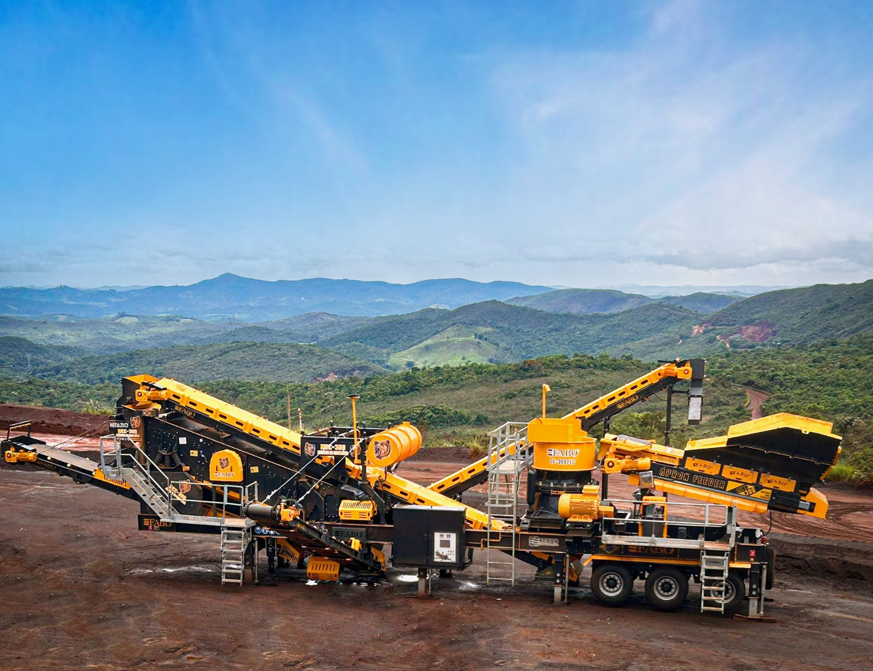 FABO MCC 300 SERIES 220-340 TPH MOBILE CONE CRUSHER PLANT - Trituradora de cono: foto 1 FABO MCC 300 SERIES 220-340 TPH MOBILE CONE CRUSHER PLANT - Trituradora de cono: foto 1