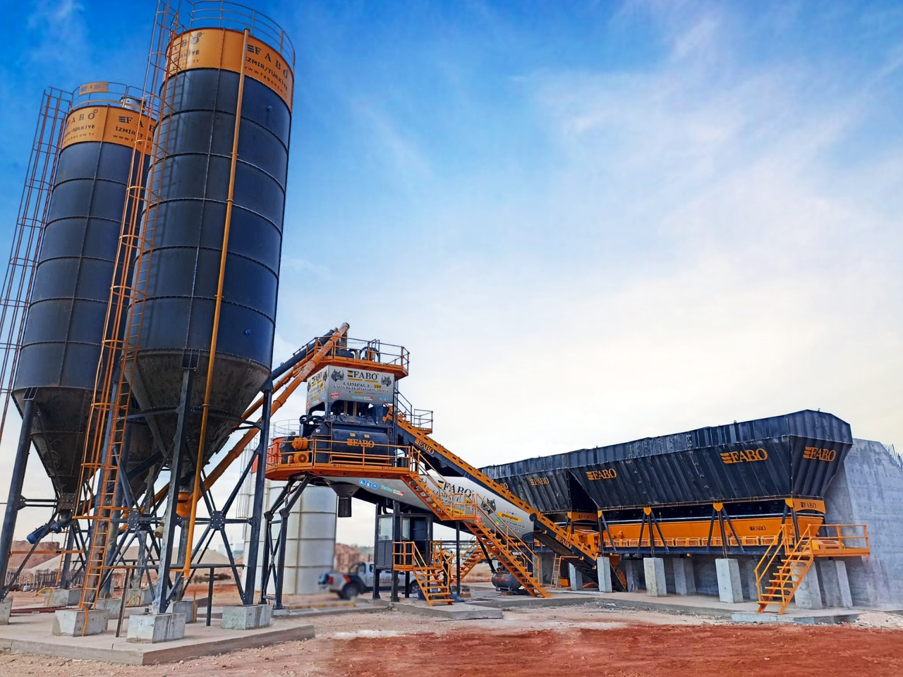 FABO compact concrete plant - Planta de hormigón: foto 1 FABO compact concrete plant - Planta de hormigón: foto 1