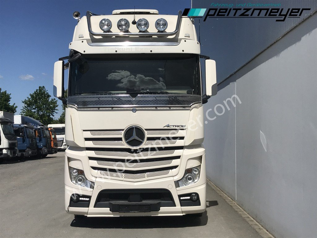 MERCEDES-BENZ Actros 1858 LLS, Klima, Leder, Retarder, original 289 tkm - Cabeza tractora: foto 5 MERCEDES-BENZ Actros 1858 LLS, Klima, Leder, Retarder, original 289 tkm - Cabeza tractora: foto 5