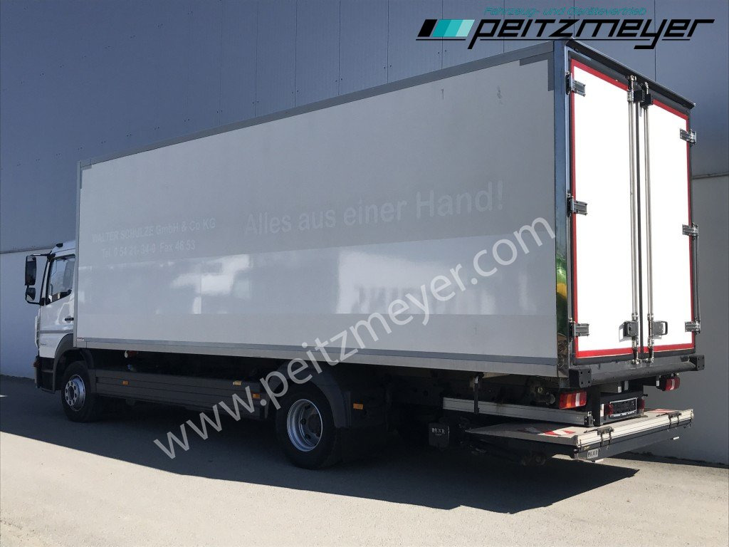 MERCEDES-BENZ Atego 1530 L Tiefkühlkoffer m. LBW, Thermoking T 1200 faltb. LBW 1,5 t., Seitentür, Trennwand - Camión frigorífico: foto 4 MERCEDES-BENZ Atego 1530 L Tiefkühlkoffer m. LBW, Thermoking T 1200 faltb. LBW 1,5 t., Seitentür, Trennwand - Camión frigorífico: foto 4