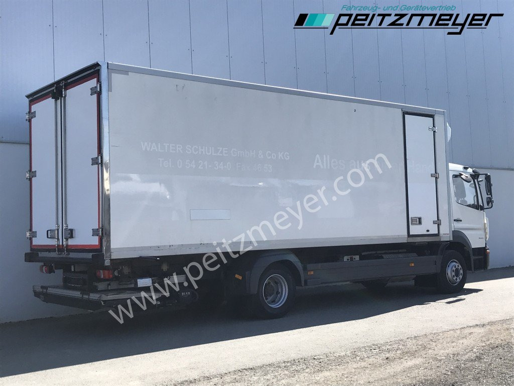 MERCEDES-BENZ Atego 1530 L Tiefkühlkoffer m. LBW, Thermoking T 1200 faltb. LBW 1,5 t., Seitentür, Trennwand - Camión frigorífico: foto 3 MERCEDES-BENZ Atego 1530 L Tiefkühlkoffer m. LBW, Thermoking T 1200 faltb. LBW 1,5 t., Seitentür, Trennwand - Camión frigorífico: foto 3