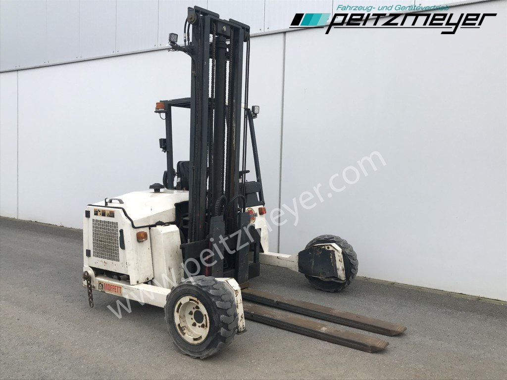 Moffett Mitnahmestapler M 2003 STM Allrad - Carretilla elevadora transportable: foto 2 Moffett Mitnahmestapler M 2003 STM Allrad - Carretilla elevadora transportable: foto 2