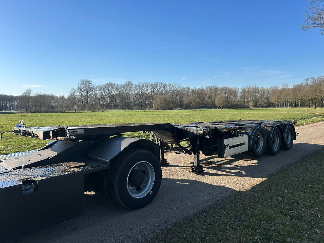 D-TEC FT-43-03V / Extandable 2 X / Lifting Axle / Tyres 50 / SAF Axle - Semirremolque portacontenedore/ Intercambiable: foto 1 D-TEC FT-43-03V / Extandable 2 X / Lifting Axle / Tyres 50 / SAF Axle - Semirremolque portacontenedore/ Intercambiable: foto 1