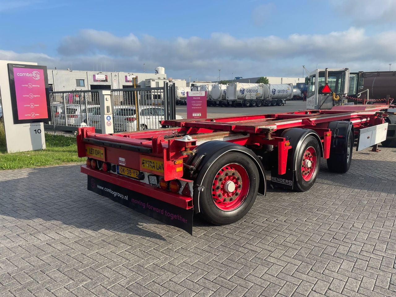 Semirremolque portacontenedore/ Intercambiable Renders ROC 16.27 CC X steering / Disc brakes /Lifring axle 20-30-40-45 FT HC: foto 7 Semirremolque portacontenedore/ Intercambiable Renders ROC 16.27 CC X steering / Disc brakes /Lifring axle 20-30-40-45 FT HC: foto 7