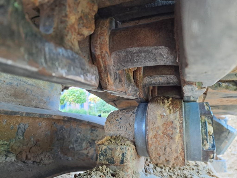 Excavadora de cadenas Hitachi ZX135US: foto 13